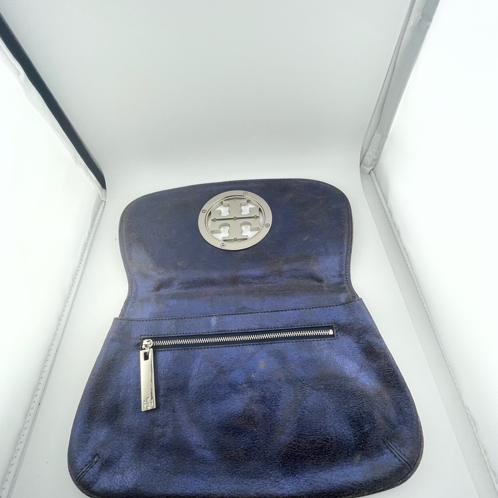 Tory Burch Leather Clutch Bag In brown.​​​​​​​​​​​​​​​​​​​​​​​​​​​​​ - Picture 9 of 10